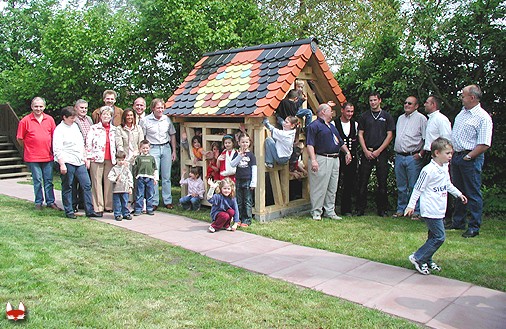 Landesinnungsverband der Dachdecker stiftet Spielhaus